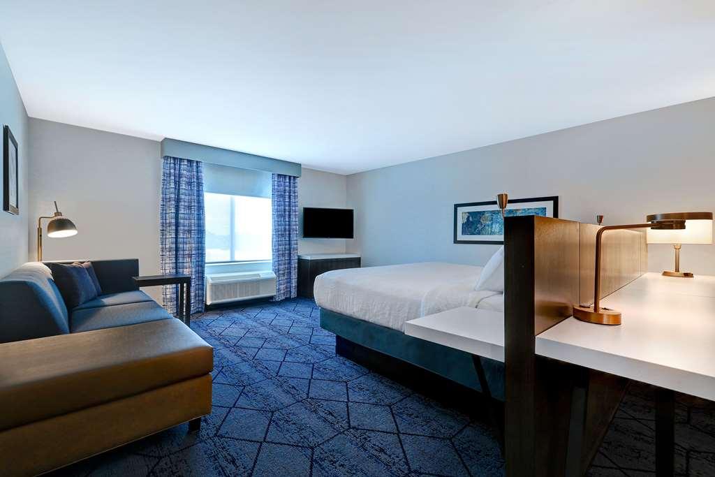 Hilton Garden Inn Cedar Rapids Rum bild
