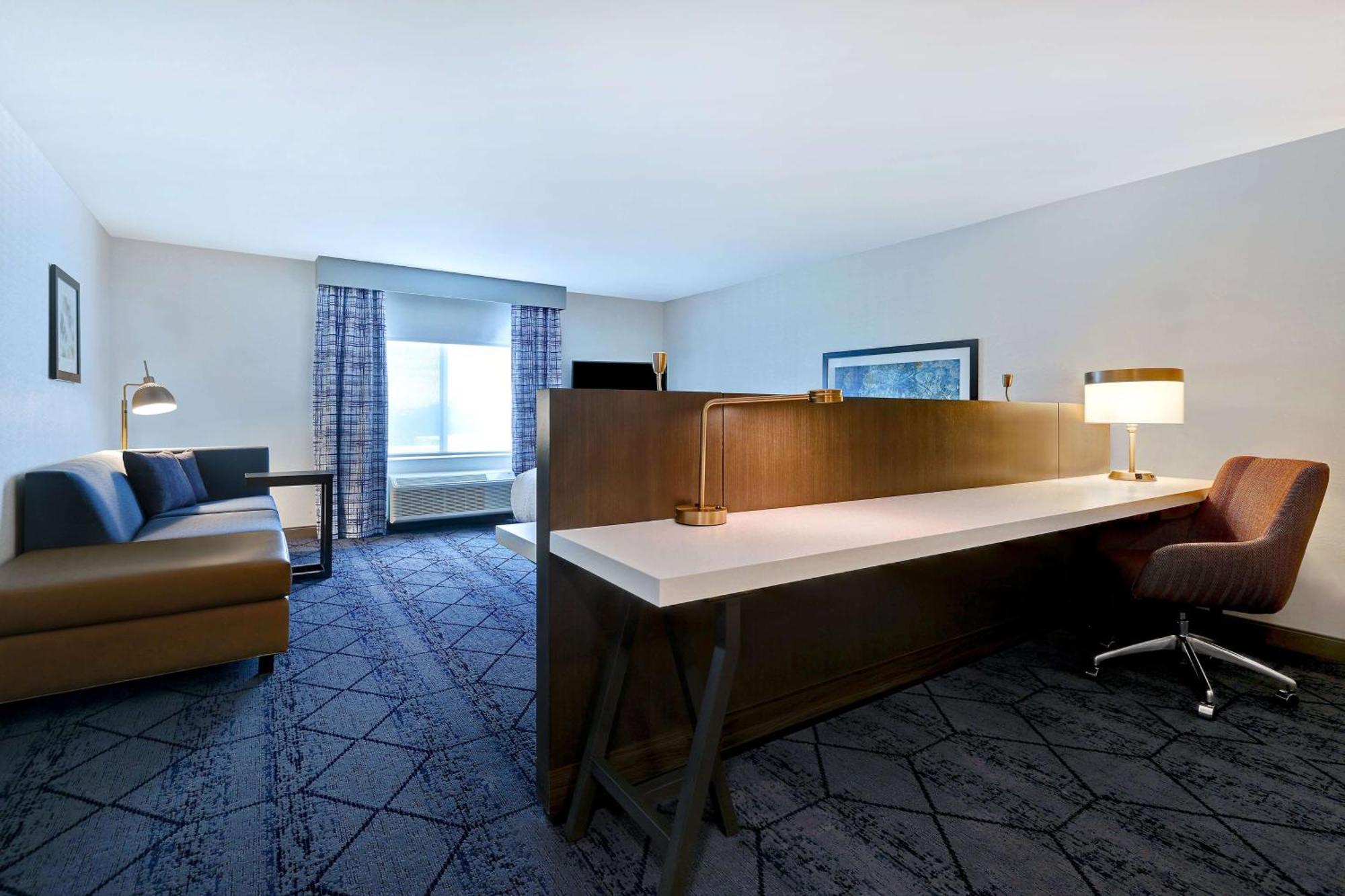 Hilton Garden Inn Cedar Rapids Exteriör bild