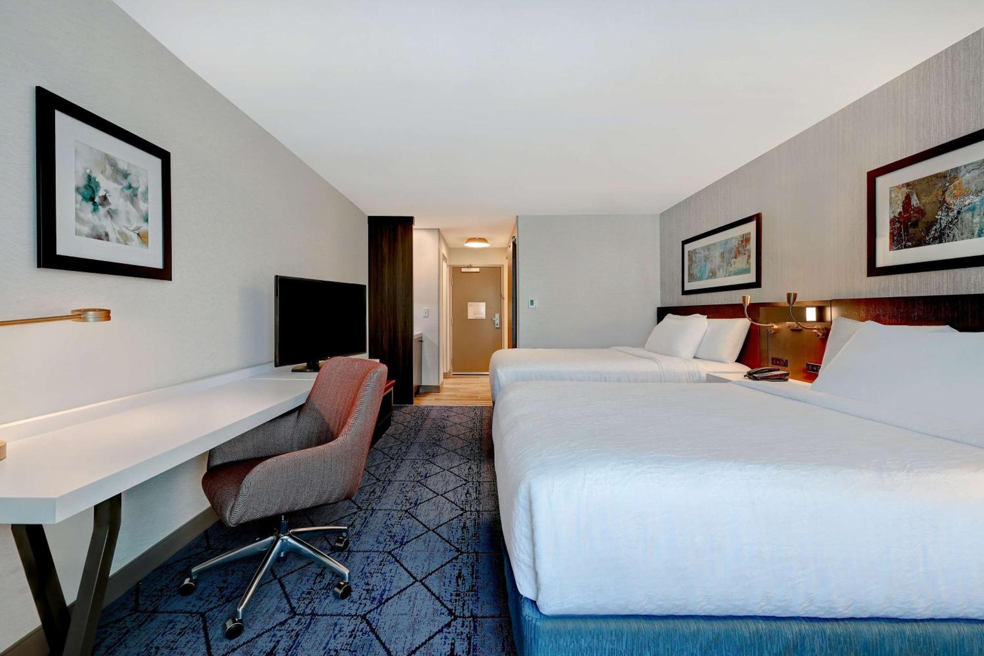 Hilton Garden Inn Cedar Rapids Exteriör bild